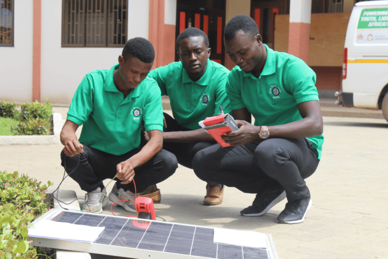 Solar Advance 13